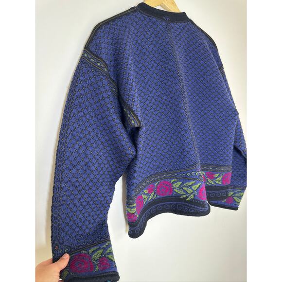 Dale of Norway Casual Dale Rose Floral Knit Cardigan Sweater - Medium - Picture 7 of 9